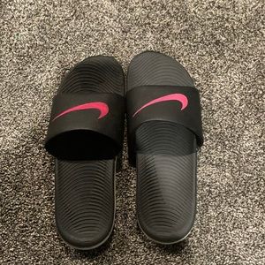Nike slides